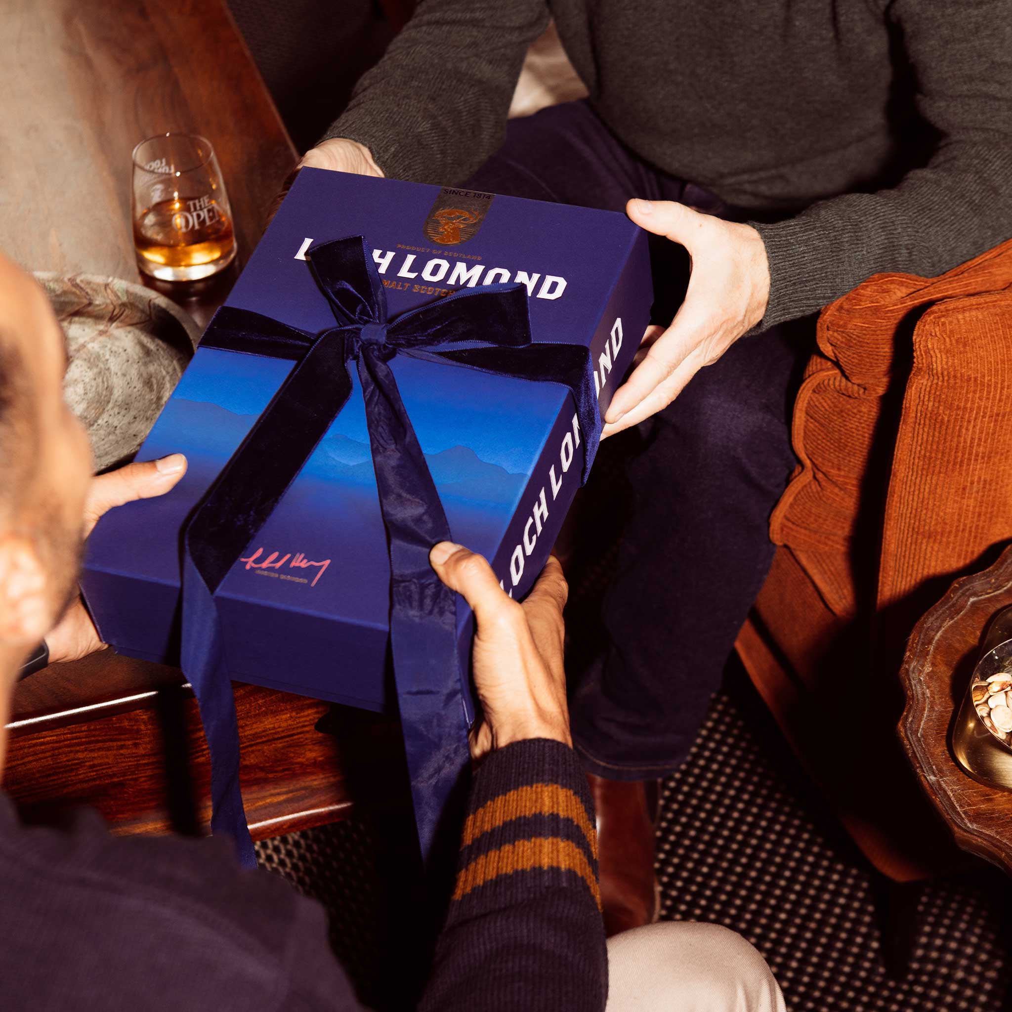 12 Year Old Whisky & Glass Gift Set - Image 4